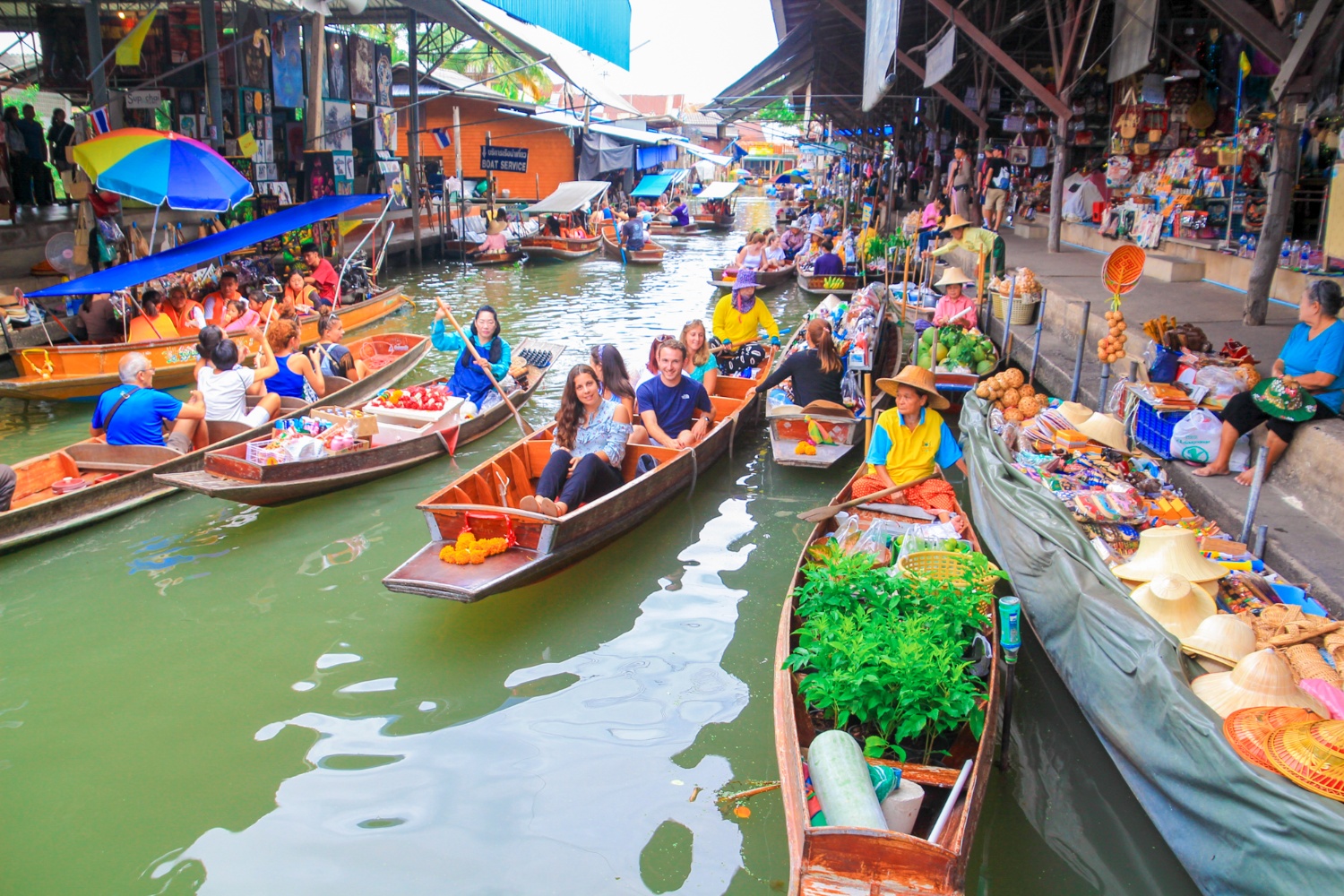 Damnoen Saduak Floating Market