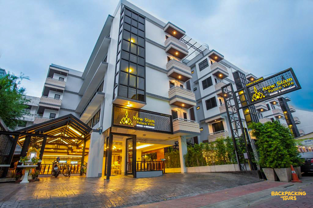 The modern New Siam Palace Ville hotel, a welcoming and comfortable stay in Bangkok.