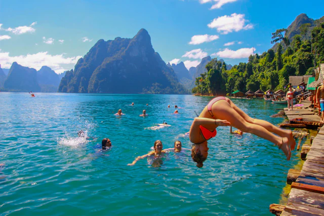 Thailand: Jungle & Islands